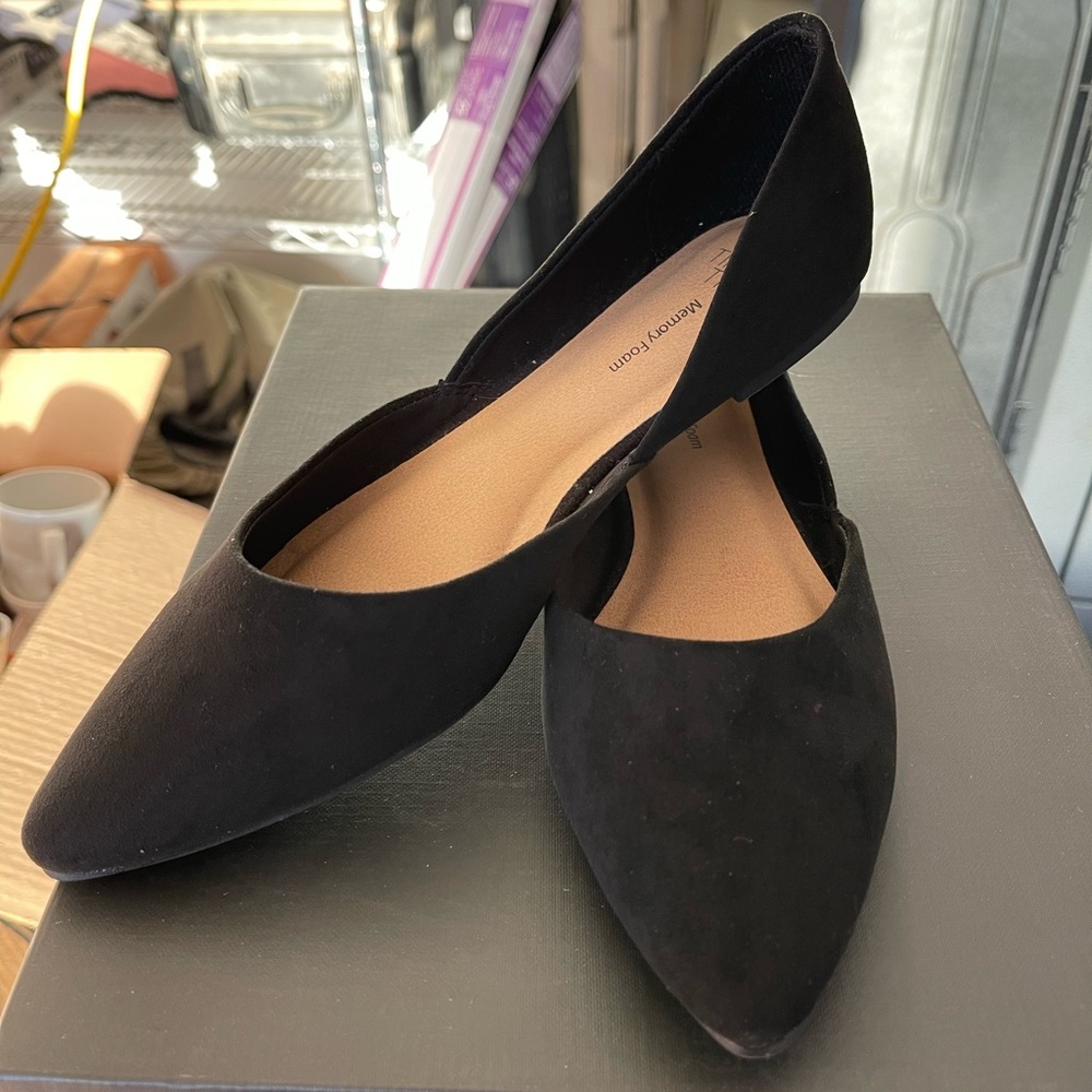 Women’s Black Flats